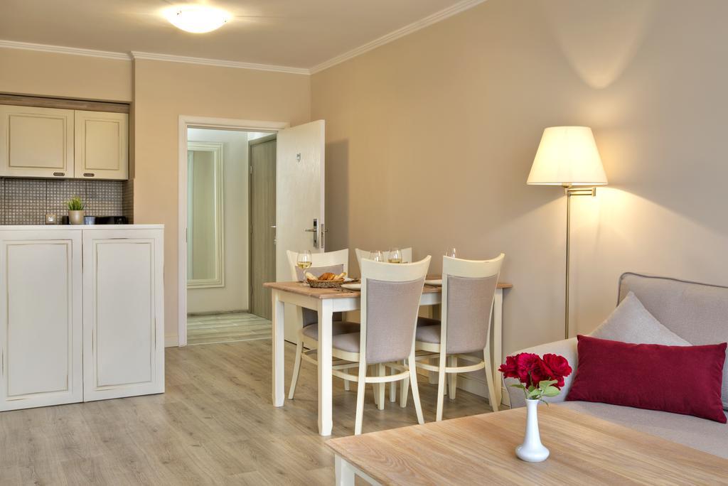 Private Apartments In White Rock Castle Balchik Ngoại thất bức ảnh