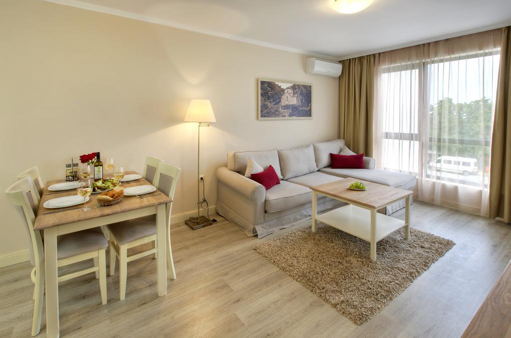 Private Apartments In White Rock Castle Balchik Phòng bức ảnh